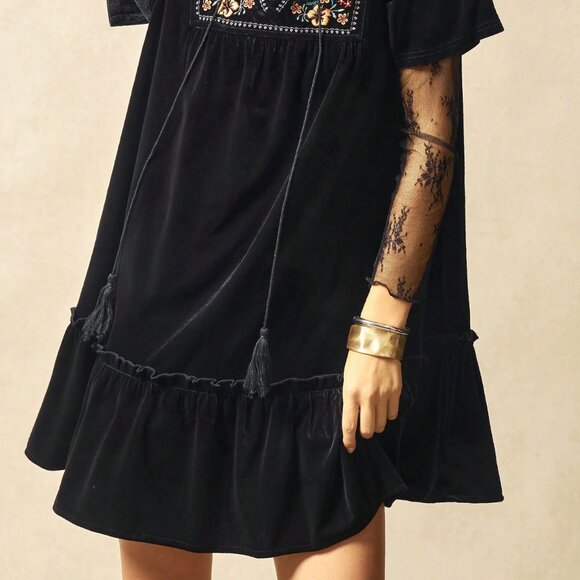Black Boho Women's Knit V-Neck Floral Velvet Mini Dress - Picture 7 of 8